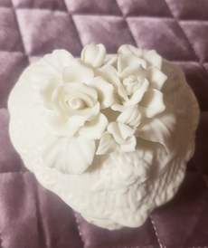 Фарфоровая шкатулка Белые розы 1 от автора  от Lladro и других бренды