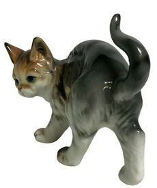 Фарфоровая статуэтка кота или кошечки от автора  от Andrea Sadek