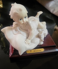 Итальянская статуэтка младенца Детёныш от автора Giuseppe Armani от Capodimonte