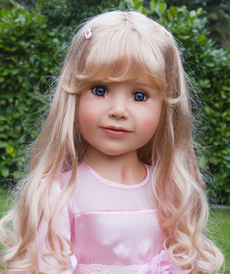 Willow (Blonde) от автора Monika Peter-Leicht от Master Piece Dolls
