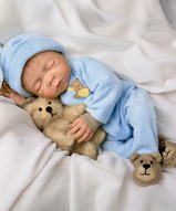 Виниловая кукла - Яков спит с мишкой