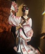 Фарфоровая фигурка гейши, фарфоровая статуэтка японской принцессы - Гейша Отражение любви