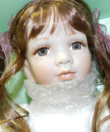 Фарфоровая кукла - Эмилия