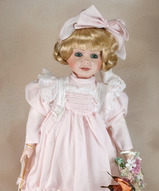 Фарфоровая кукла - Медовая