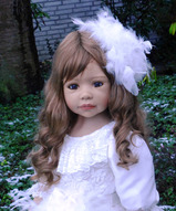 Виниловая кукла коллекционная - Allison Light Brunette