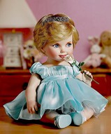 Фарфоровая мини кукла - Маленькая принцесса Диана