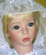 Фарфоровая коллекционная кукла - Невеста Дебби