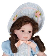 Фарфоровая кукла коллекционная - Пастушка