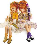 Виниловая кукла с куклой - Nellie II