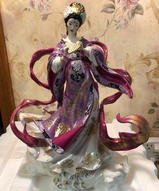 Фарфоровые статуэтки японок - Гейша Дочь Дракона