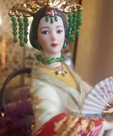 Фарфоровая статуэтка японки - Нефритовая императрица / гейша