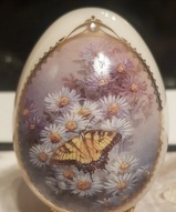 Фарфоровые яйца, коллекционное яйцо - Фарфоровое яйцо Ромашки и бабочка