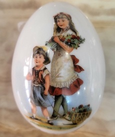 Пасхальное яйцо 1980 от автора Marjolein Bastin от Royal Bayreuth