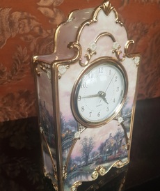 Фарфоровые часы от автора Thomas Kinkade от Bradford Exchange