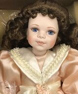 Коллекционные куклы, кукла в викторианском стиле, кукла в подарок - Кукла фарфоровая Цветущий персик