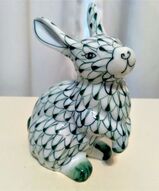 фарфоровый кролик , купить фарфорового кролика, статуэтка кролика - Бело-зелёный кролик