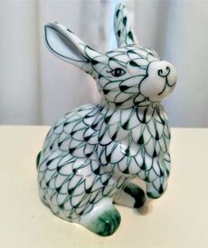 Бело-зелёный кролик от автора  от Andrea Sadek