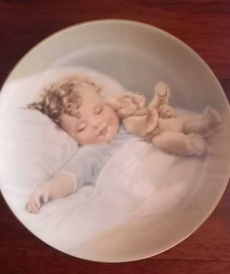 Фарфоровая тарелка Малыш 2 от автора  от Franklin Mint