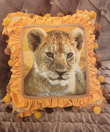 что подарить льву, подушка со львом, декоративная подушка, подарок льву, диванная подушка - Декоративная подушка Лев,Львица,Львёнок