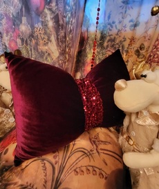 Велюровая подушка с паетками от автора  от Rusbutik