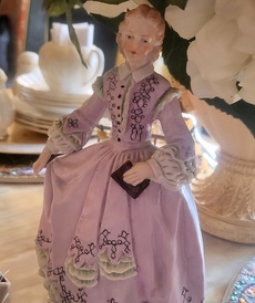 Фарфоровая статуэтка Февраль от автора  от Lladro и других бренды