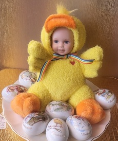 Фарфоровая кукла Пасхальный цыпленок от автора  от Paradise Galleries